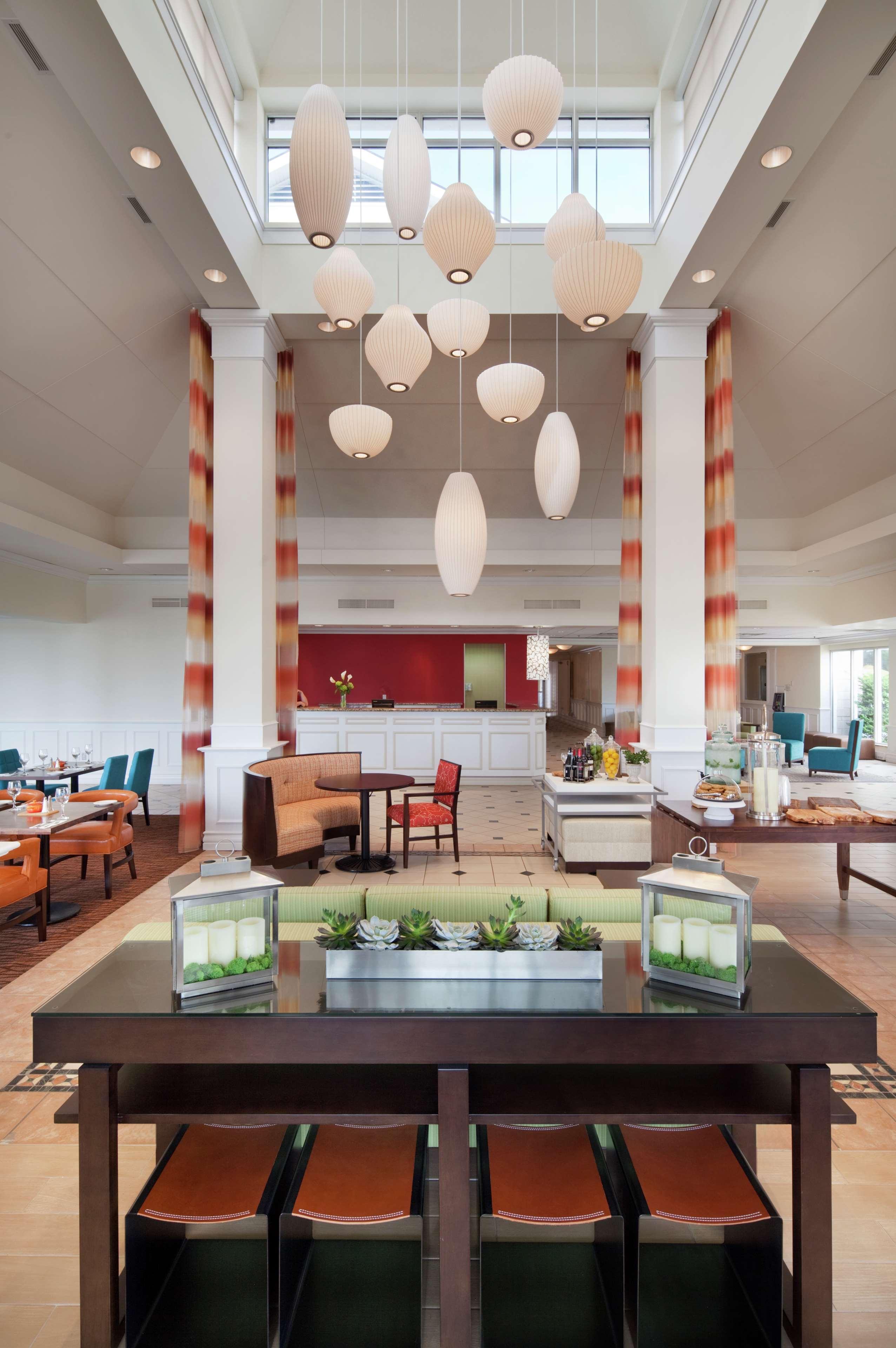 דורבאל Hilton Garden Inn Montreal Airport מתקנים תמונה