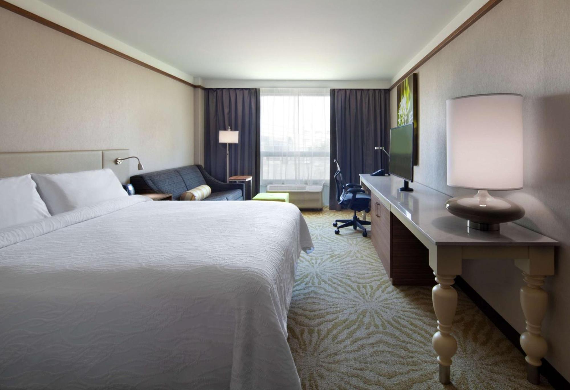 דורבאל Hilton Garden Inn Montreal Airport מראה חיצוני תמונה