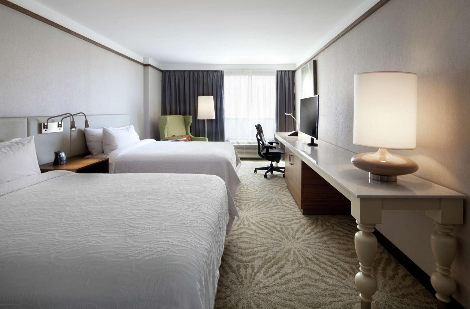 דורבאל Hilton Garden Inn Montreal Airport מראה חיצוני תמונה