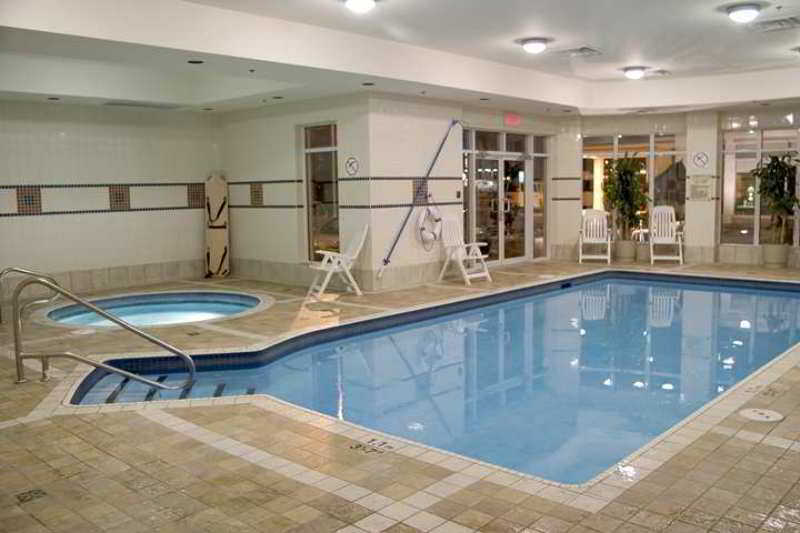 דורבאל Hilton Garden Inn Montreal Airport מראה חיצוני תמונה